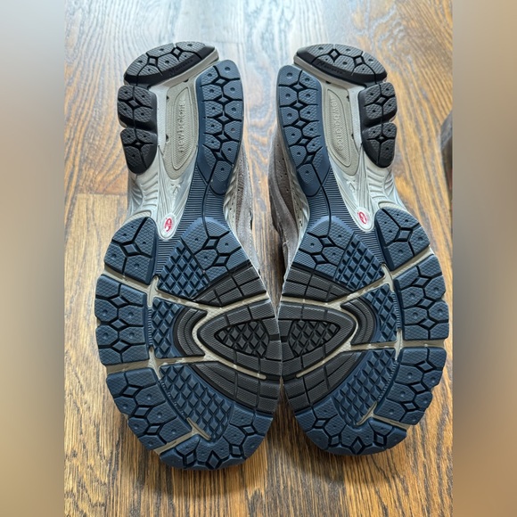 Men’s New Balance Classics in original packaging and with original accessories - Picture 9 of 10